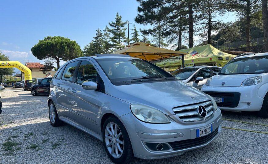 MERCEDES-BENZ B 180 SPORT