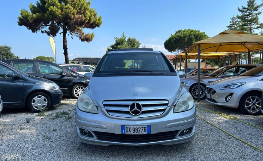 MERCEDES-BENZ B 180 SPORT