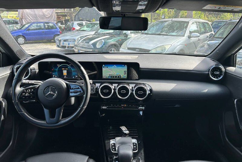 MERCEDES-BENZ A180 D SPORT