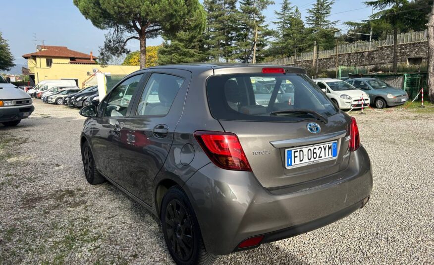 TOYOTA YARIS HYBRID NEOPATENTATI