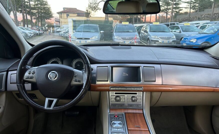 JAGUAR XF 2.7D V6 PREMIUM LUXURY