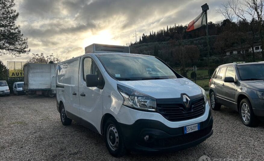 RENAULT TRAFIC FURGONE COIBENTATO