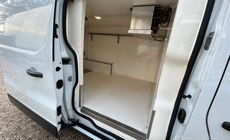 RENAULT TRAFIC FURGONE COIBENTATO